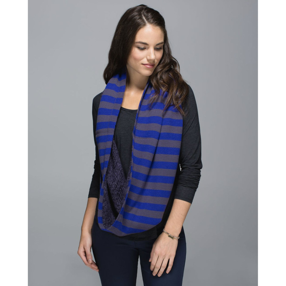 Lululemon Merino Wool Reversible Infinity Scarf Shawl Gem